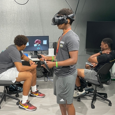 Students in the virtual reality laboratory